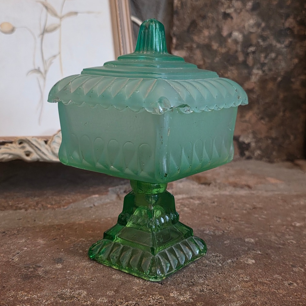 Vintage Green Frosted Glass Wedding Cake Dish Square Pedestal Candy Jar lid